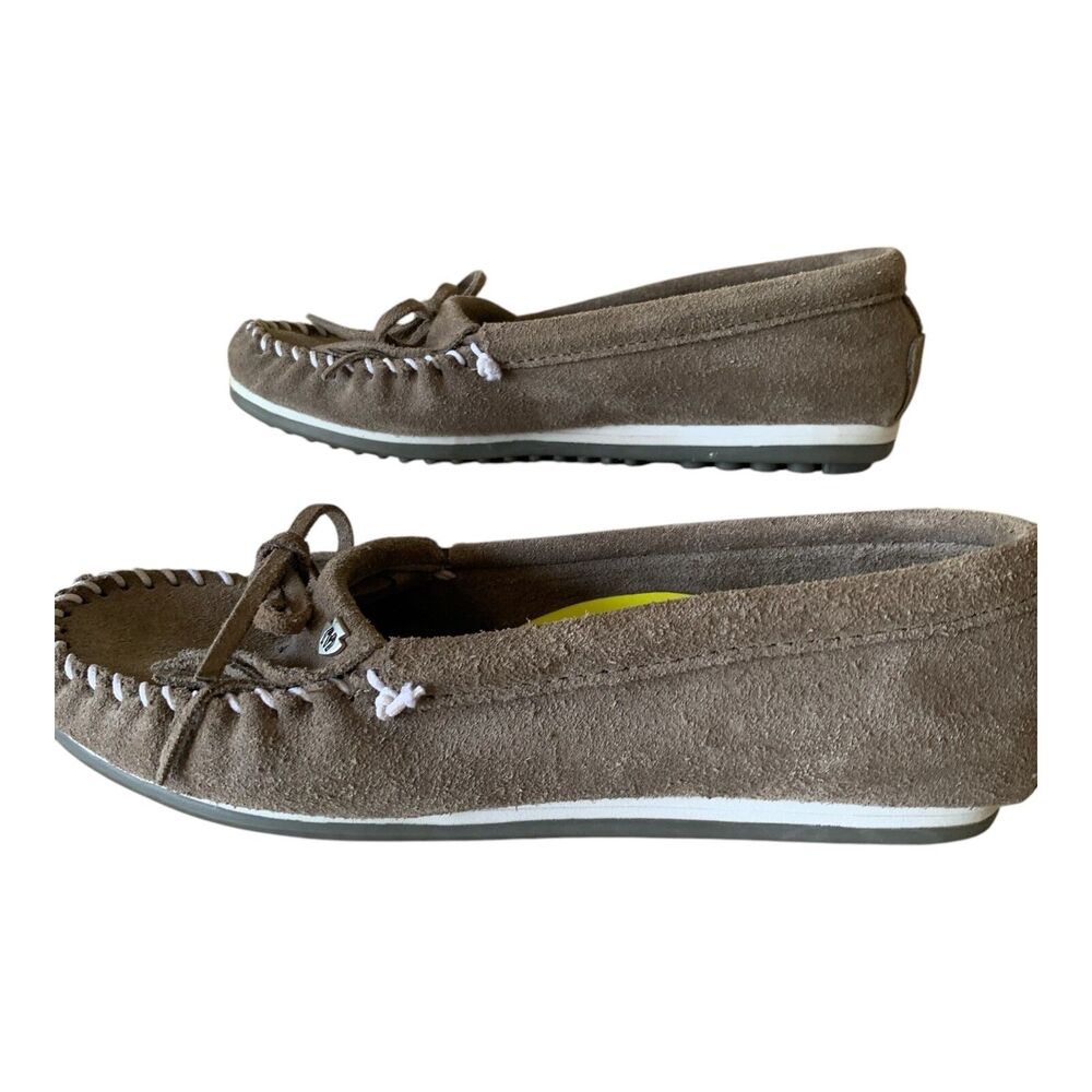 Minnetonka Moccasins Size 9.5 Gray Suede Hard Sole Fringe Slip On Casual Shoes - Picture 5 of 16
